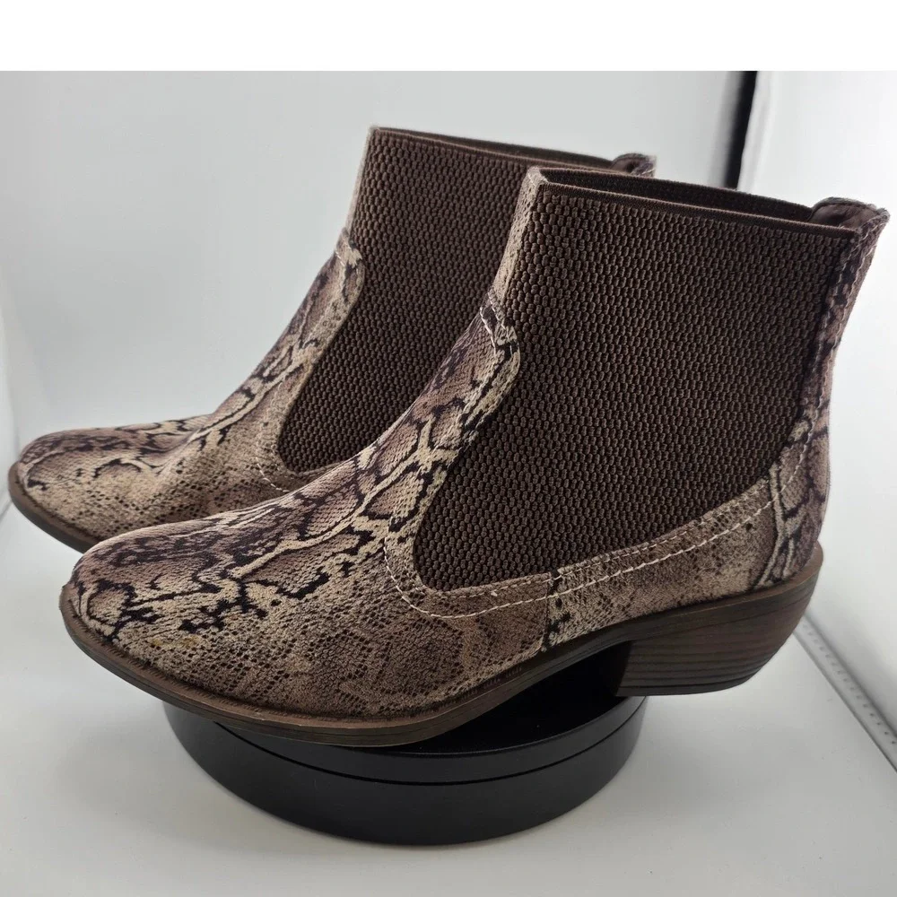 Boutique by Corkys Womens Brown Snakeskin Print Ankle Boots‎ Size 8 Block Heel
